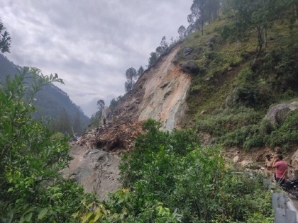 Uttarakhand: Nandanagar motorway blocked due to debris after heavy rainfall | Uttarakhand: Nandanagar motorway blocked due to debris after heavy rainfall