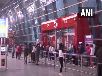 New Delhi: Saudi Arabian passenger duped of Riyal 19k by fake customs officers at IGI airport | New Delhi: Saudi Arabian passenger duped of Riyal 19k by fake customs officers at IGI airport