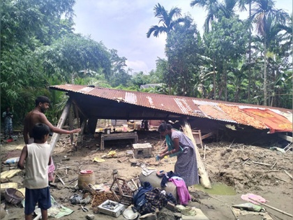 Assam: Local people in Bajali district take shelter on embankments amid heavy flood | Assam: Local people in Bajali district take shelter on embankments amid heavy flood