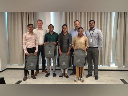 AllianceBernstein hosts Lighthouse Communities Foundation youth at new Pune office for the donation of 43 laptops | AllianceBernstein hosts Lighthouse Communities Foundation youth at new Pune office for the donation of 43 laptops