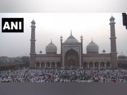 Devotees across country offer prayer on occasion of Eid-Al-Adha | Devotees across country offer prayer on occasion of Eid-Al-Adha