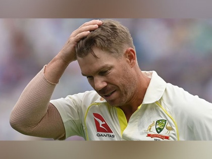 "It's copped a battering": David Warner continues to battle with bruised hand in 2nd Ashes Test | "It's copped a battering": David Warner continues to battle with bruised hand in 2nd Ashes Test