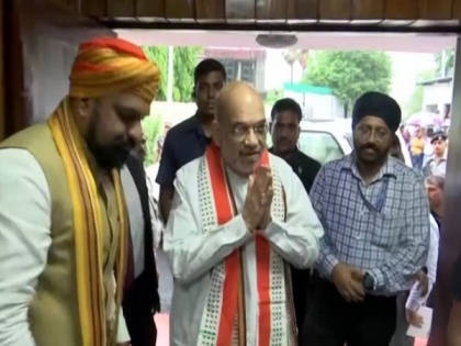 Amit Shah reaches Patna for day-long visit to Lakhisarai | Amit Shah reaches Patna for day-long visit to Lakhisarai