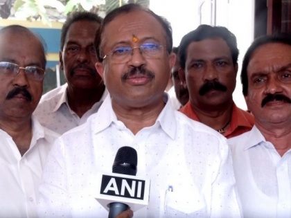 MoS Muraleedharan meets families of fishermen detained in Iran, assures support | MoS Muraleedharan meets families of fishermen detained in Iran, assures support