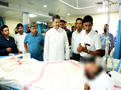 Tripura CM visits electrocuted victims in hospital, prays for their speedy recovery | Tripura CM visits electrocuted victims in hospital, prays for their speedy recovery