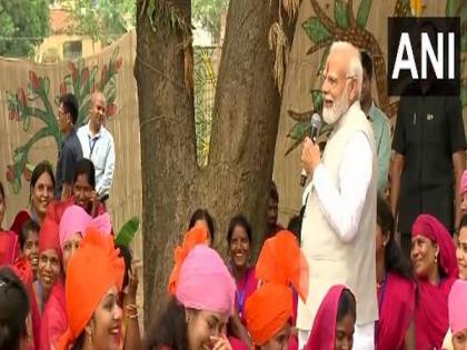 PM Modi interacts with tribal community, self-help groups in Madhya Pradesh | PM Modi interacts with tribal community, self-help groups in Madhya Pradesh