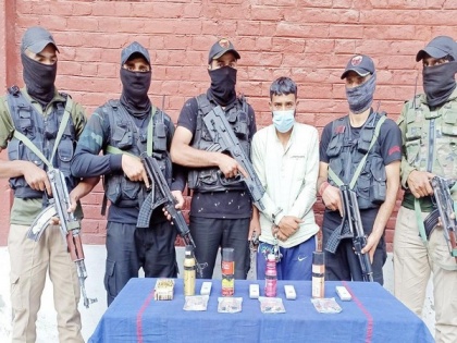 J-K: 1 LeT associate apprehended by Srinagar Police, 4 perfume IEDs recovered | J-K: 1 LeT associate apprehended by Srinagar Police, 4 perfume IEDs recovered