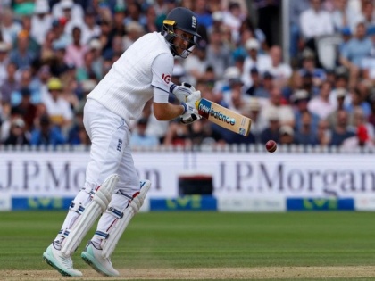 England suffer early losses, face stiff task against Australia in Second Ashes Test | England suffer early losses, face stiff task against Australia in Second Ashes Test