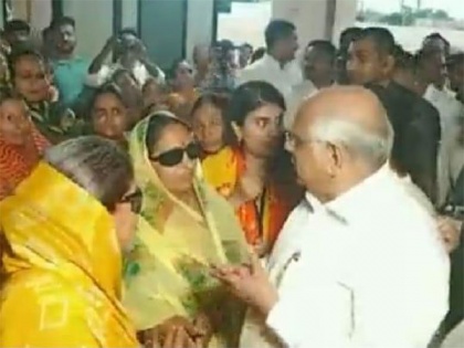 Gujarat CM visits families affected due to heavy rains in Jamnagar | Gujarat CM visits families affected due to heavy rains in Jamnagar