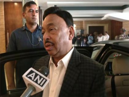 Sanjay Raut has gone mad, our govt will remain in power till 2024 election: Union Minister Narayan Rane | Sanjay Raut has gone mad, our govt will remain in power till 2024 election: Union Minister Narayan Rane