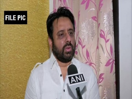 SC notice to Delhi Police on Amanatullah Khan's appeal against listing him as 'bad character' | SC notice to Delhi Police on Amanatullah Khan's appeal against listing him as 'bad character'