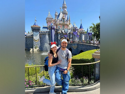 Soha Ali Khan, Kunal Kemmu enjoy summer vacation in Disneyland, calls it 'Good fairytale' | Soha Ali Khan, Kunal Kemmu enjoy summer vacation in Disneyland, calls it 'Good fairytale'