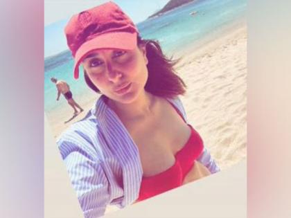 Kareena Kapoor enjoys beach time in Italy, see pic | Kareena Kapoor enjoys beach time in Italy, see pic