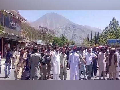 Gilgit-Baltistan: Karakoram International University teachers hold strike over non-payment of salaries | Gilgit-Baltistan: Karakoram International University teachers hold strike over non-payment of salaries