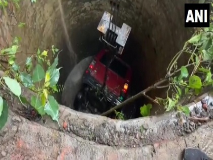 Jharkhand: 6 dead, 3 injured after car falls into well | Jharkhand: 6 dead, 3 injured after car falls into well