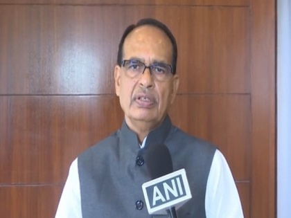 MP CM Chouhan makes several announcements in interest of contractual employees | MP CM Chouhan makes several announcements in interest of contractual employees