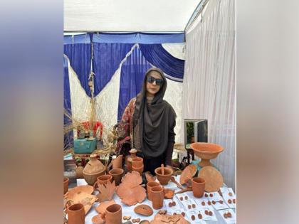 Meet Saima Shafi Mir - Kashmiri potter girl on a mission to revive dying art | Meet Saima Shafi Mir - Kashmiri potter girl on a mission to revive dying art