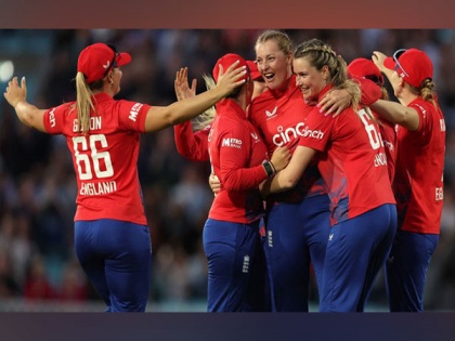 Danni Wyatt shines as England keep Women's Ashes alive by defeating Australia in 2nd T20I by 3 runs | Danni Wyatt shines as England keep Women's Ashes alive by defeating Australia in 2nd T20I by 3 runs
