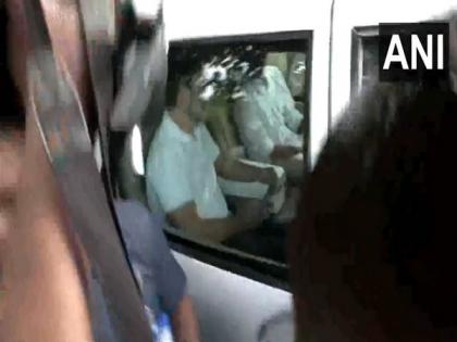 Rahul Gandhi reaches Sharad Pawar's residence in Delhi | Rahul Gandhi reaches Sharad Pawar's residence in Delhi Rahul Gandhi reaches Sharad Pawar's residence in Delhi | Rahul Gandhi reaches Sharad Pawar's residence in Delhi