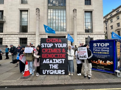 UK: Protest staged outside Chinese embassy to commemorate 14th anniversary of Urumqi Massacre | UK: Protest staged outside Chinese embassy to commemorate 14th anniversary of Urumqi Massacre