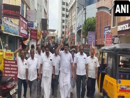 Congress workers in Coimbatore hold protests against Gujarat HC rejecting Rahul Gandhi's plea | Congress workers in Coimbatore hold protests against Gujarat HC rejecting Rahul Gandhi's plea