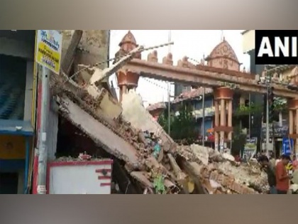 3-storey building collapses in Chhattisgarh's Bilaspur | 3-storey building collapses in Chhattisgarh's Bilaspur