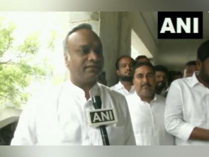 "Travesty of justice": Karnataka Minister Priyank Kharge after Gujarat HC verdict on Rahul Gandhi's plea | "Travesty of justice": Karnataka Minister Priyank Kharge after Gujarat HC verdict on Rahul Gandhi's plea "Travesty of justice": Karnataka Minister Priyank Kharge after Gujarat HC verdict on Rahul Gandhi's plea | "Travesty of justice": Karnataka Minister Priyank Kharge after Gujarat HC verdict on Rahul Gandhi's plea