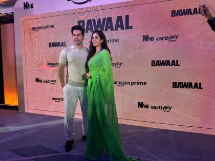 Janhvi Kapoor adds desi touch to 'Bawaal' trailer launch in Dubai | Janhvi Kapoor adds desi touch to 'Bawaal' trailer launch in Dubai