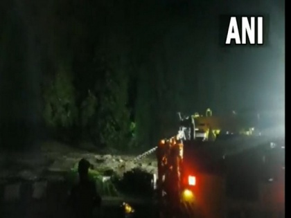 HP: 6 people stranded in Mandi due to rise in level of Beas river, rescue ops underway | HP: 6 people stranded in Mandi due to rise in level of Beas river, rescue ops underway