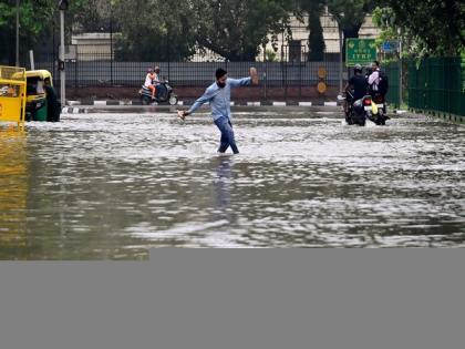 IMD issues yellow alert for Delhi; expect heavy downpour | IMD issues yellow alert for Delhi; expect heavy downpour