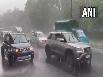Massive traffic jams, waterlogging reported across Delhi as rain lashes parts of city | Massive traffic jams, waterlogging reported across Delhi as rain lashes parts of city