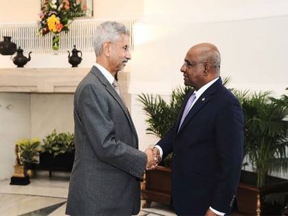 Jaishankar meets his Maldivian counterpart Abdullah Shahid to discuss bilateral issues | Jaishankar meets his Maldivian counterpart Abdullah Shahid to discuss bilateral issues