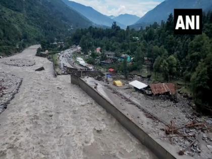 Himachal Pradesh: Incessant rain, flash floods ravage Manali | Himachal Pradesh: Incessant rain, flash floods ravage Manali