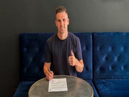 Mumbai City FC signed Dutch midfielder Yoell van Nieff | Mumbai City FC signed Dutch midfielder Yoell van Nieff
