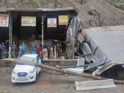 Himachal floods: Landslide hit Bhatakufar apple market in Shimla  | Himachal floods: Landslide hit Bhatakufar apple market in Shimla 