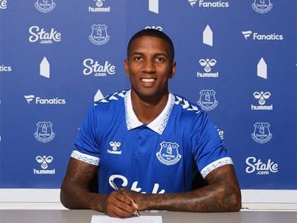 Everton football club sign Ashley Young on one year deal | Everton football club sign Ashley Young on one year deal