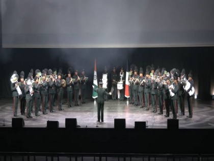 PM Modi receives warm welcome with Indian Army’s Band performance at La Seine Musicale in Paris | PM Modi receives warm welcome with Indian Army’s Band performance at La Seine Musicale in Paris