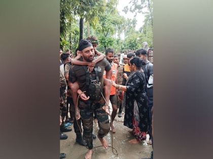 West Bengal floods: Indian Army rescues 72 persons, including 24 children from a village in Jalpaiguri | West Bengal floods: Indian Army rescues 72 persons, including 24 children from a village in Jalpaiguri