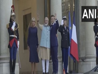 French President Macron hosts private dinner in honour of PM Modi | French President Macron hosts private dinner in honour of PM Modi