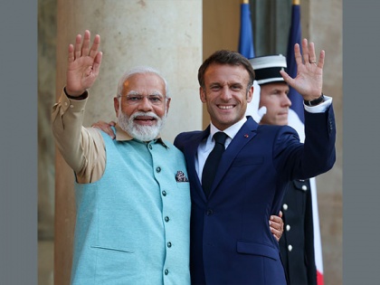PM Modi thanks French President Macron, First Lady Brigitte Macron for hosting him at Elysee Palace | PM Modi thanks French President Macron, First Lady Brigitte Macron for hosting him at Elysee Palace