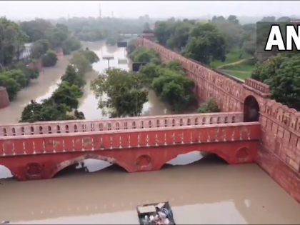 Yamuna water level starts receding, at 9 pm it was 208.07 metres | Yamuna water level starts receding, at 9 pm it was 208.07 metres Yamuna water level starts receding, at 9 pm it was 208.07 metres | Yamuna water level starts receding, at 9 pm it was 208.07 metres