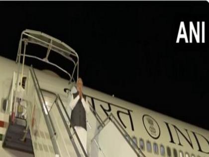 PM Modi emplanes for UAE after concluding two-day France visit | PM Modi emplanes for UAE after concluding two-day France visit PM Modi emplanes for UAE after concluding two-day France visit | PM Modi emplanes for UAE after concluding two-day France visit