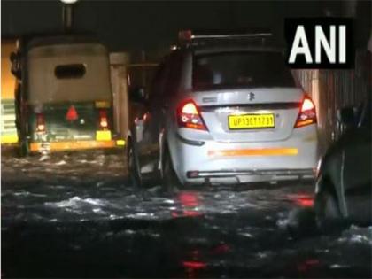 Delhi continues to witness flood-like situation, low-lying areas near Yamuna remain inundated | Delhi continues to witness flood-like situation, low-lying areas near Yamuna remain inundated Delhi continues to witness flood-like situation, low-lying areas near Yamuna remain inundated | Delhi continues to witness flood-like situation, low-lying areas near Yamuna remain inundated