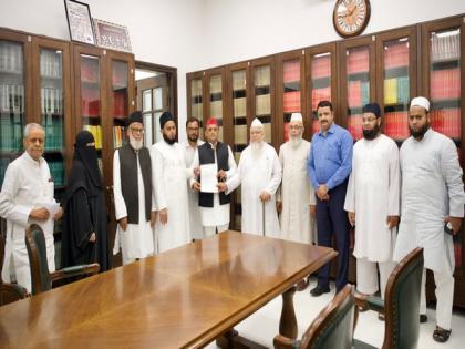 "A meeting against UCC": Akhilesh Yadav meets All India Muslim Personal Law Board chief | "A meeting against UCC": Akhilesh Yadav meets All India Muslim Personal Law Board chief "A meeting against UCC": Akhilesh Yadav meets All India Muslim Personal Law Board chief | "A meeting against UCC": Akhilesh Yadav meets All India Muslim Personal Law Board chief