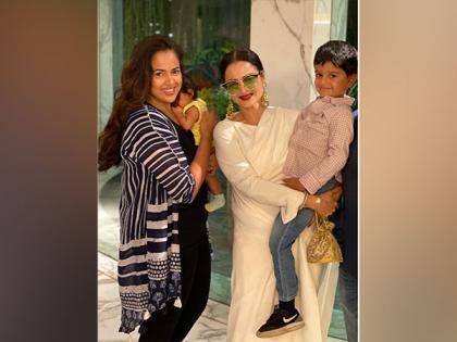Rekha's adorable pictures with Sameera Reddy's kids go viral | Rekha's adorable pictures with Sameera Reddy's kids go viral Rekha's adorable pictures with Sameera Reddy's kids go viral | Rekha's adorable pictures with Sameera Reddy's kids go viral