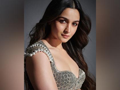 Alia Bhatt shares hilarious speech, BTS glimpses from Manish Malhotra fashion show | Alia Bhatt shares hilarious speech, BTS glimpses from Manish Malhotra fashion show