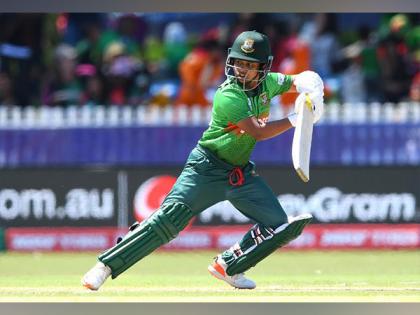 Fargana Hoque's maiden ODI century powers Bangladesh to 225/4 against India in 3rd match | Fargana Hoque's maiden ODI century powers Bangladesh to 225/4 against India in 3rd match