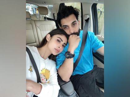 Mouni Roy back home after 9 days in hospital, shares health updates | Mouni Roy back home after 9 days in hospital, shares health updates Mouni Roy back home after 9 days in hospital, shares health updates | Mouni Roy back home after 9 days in hospital, shares health updates