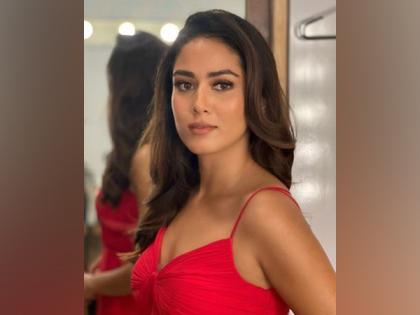 "Hollywood can't do song, dance like Bollywood can": Mira Rajput | "Hollywood can't do song, dance like Bollywood can": Mira Rajput "Hollywood can't do song, dance like Bollywood can": Mira Rajput | "Hollywood can't do song, dance like Bollywood can": Mira Rajput