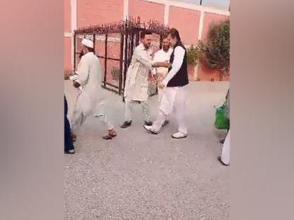 Pakistan Tehreek-e-Insaf leader Ali Mohammad Khan released from prison | Pakistan Tehreek-e-Insaf leader Ali Mohammad Khan released from prison Pakistan Tehreek-e-Insaf leader Ali Mohammad Khan released from prison | Pakistan Tehreek-e-Insaf leader Ali Mohammad Khan released from prison